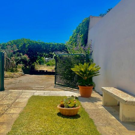 La Rondine Bed And Breakfast Uggiano La Chiesa Bagian luar foto
