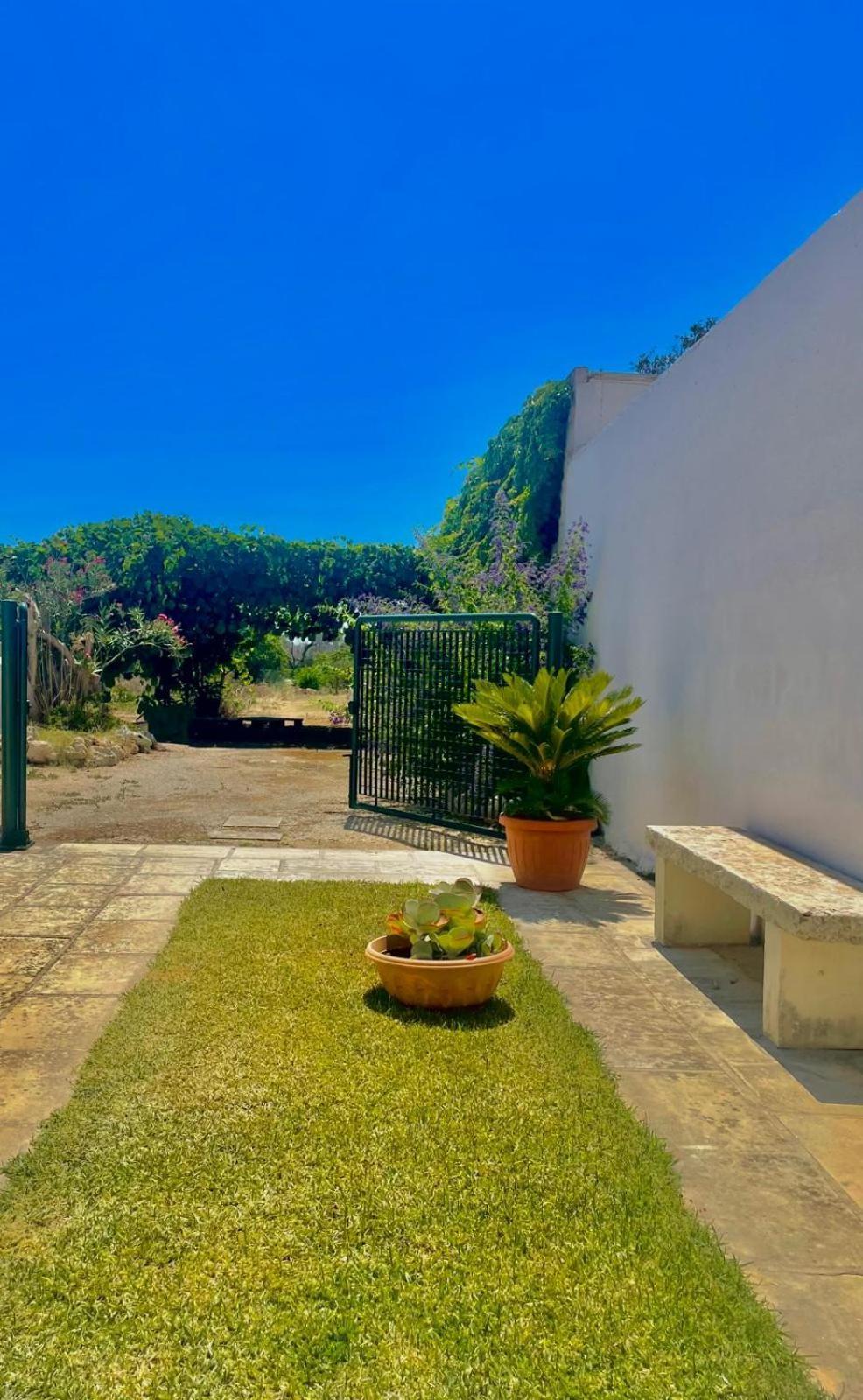 La Rondine Bed And Breakfast Uggiano La Chiesa Bagian luar foto
